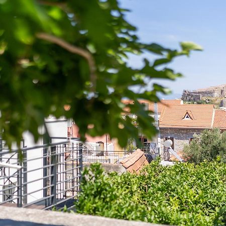 Spacious Home With Yard, Mytilene Lesvos المظهر الخارجي الصورة