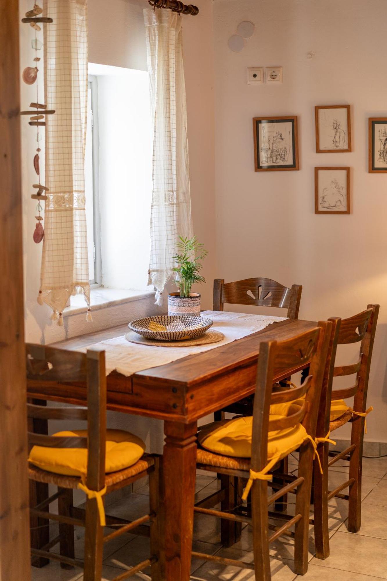 Spacious Home With Yard, Mytilene Lesvos المظهر الخارجي الصورة