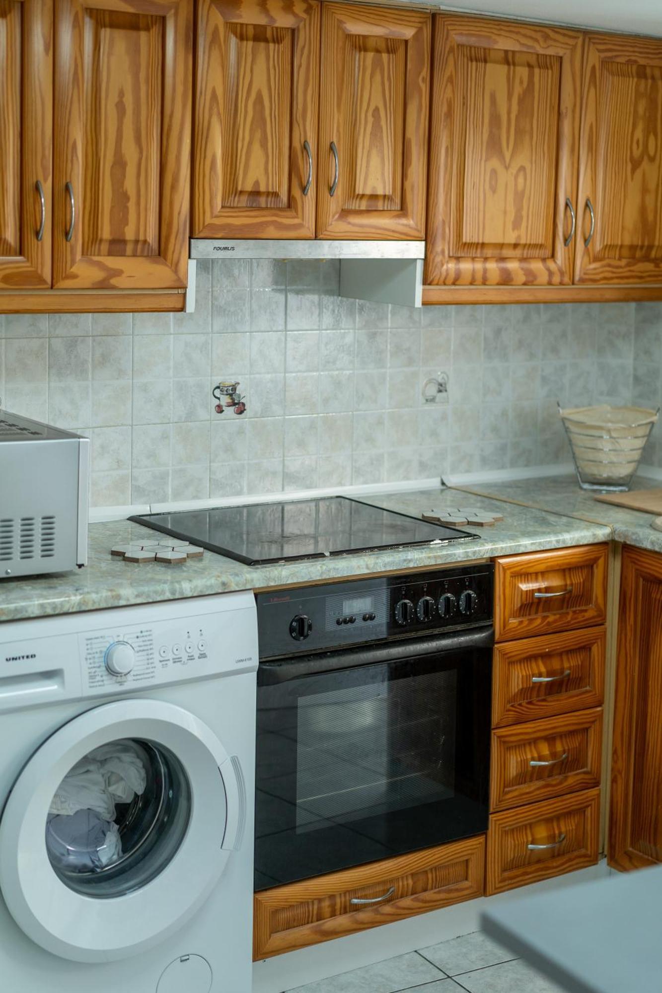 Spacious Home With Yard, Mytilene Lesvos المظهر الخارجي الصورة