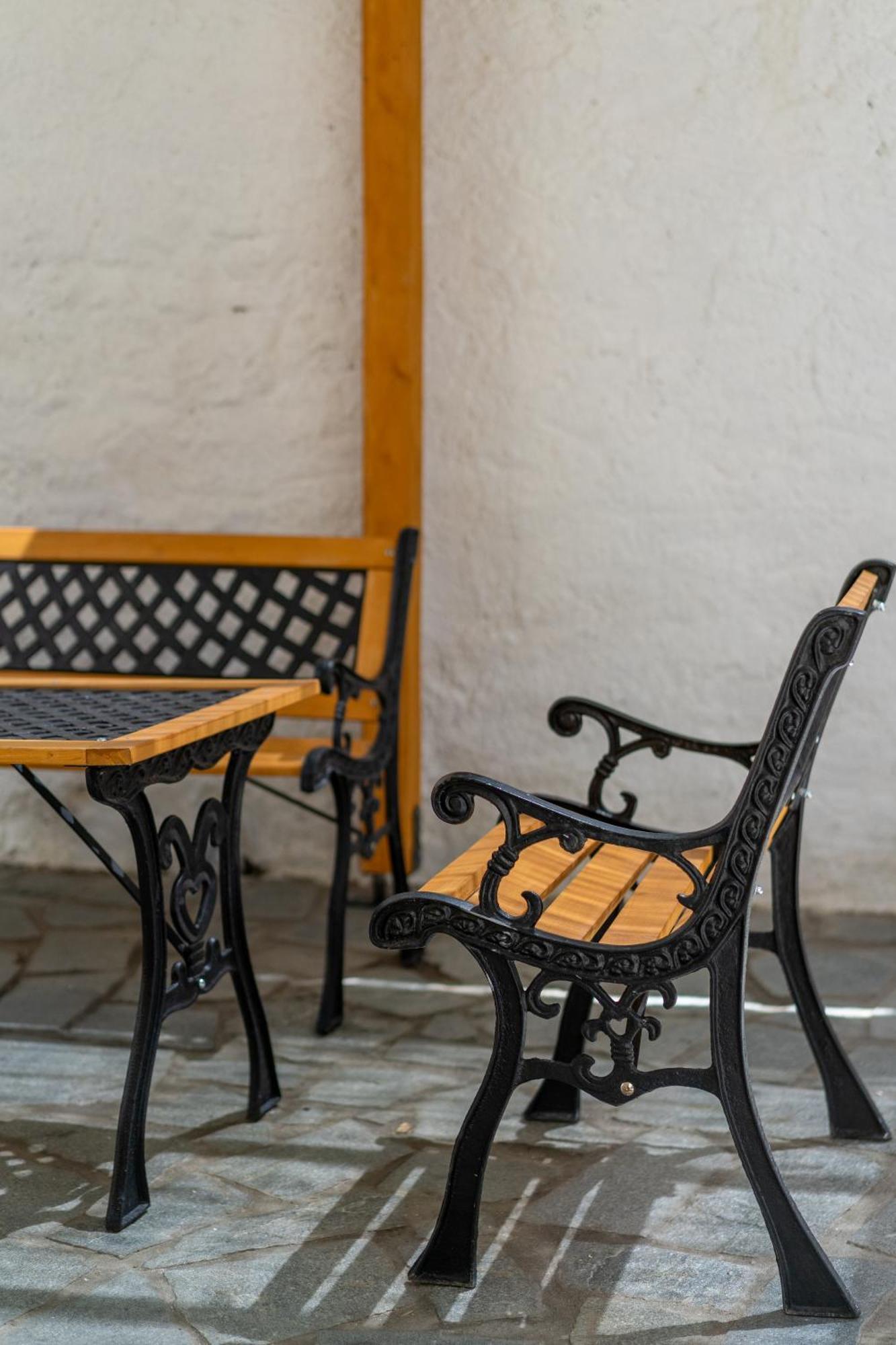 Spacious Home With Yard, Mytilene Lesvos المظهر الخارجي الصورة