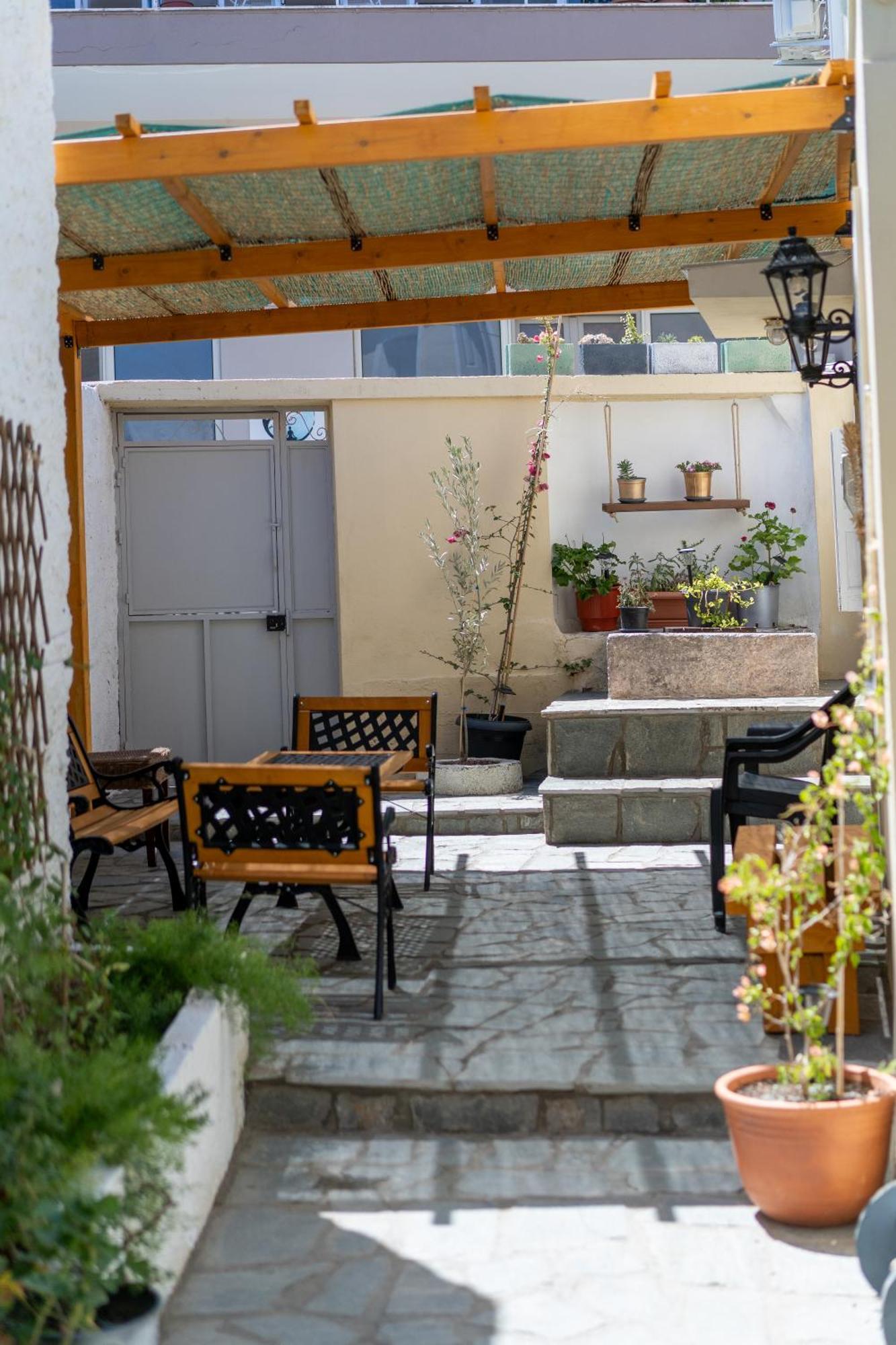 Spacious Home With Yard, Mytilene Lesvos المظهر الخارجي الصورة