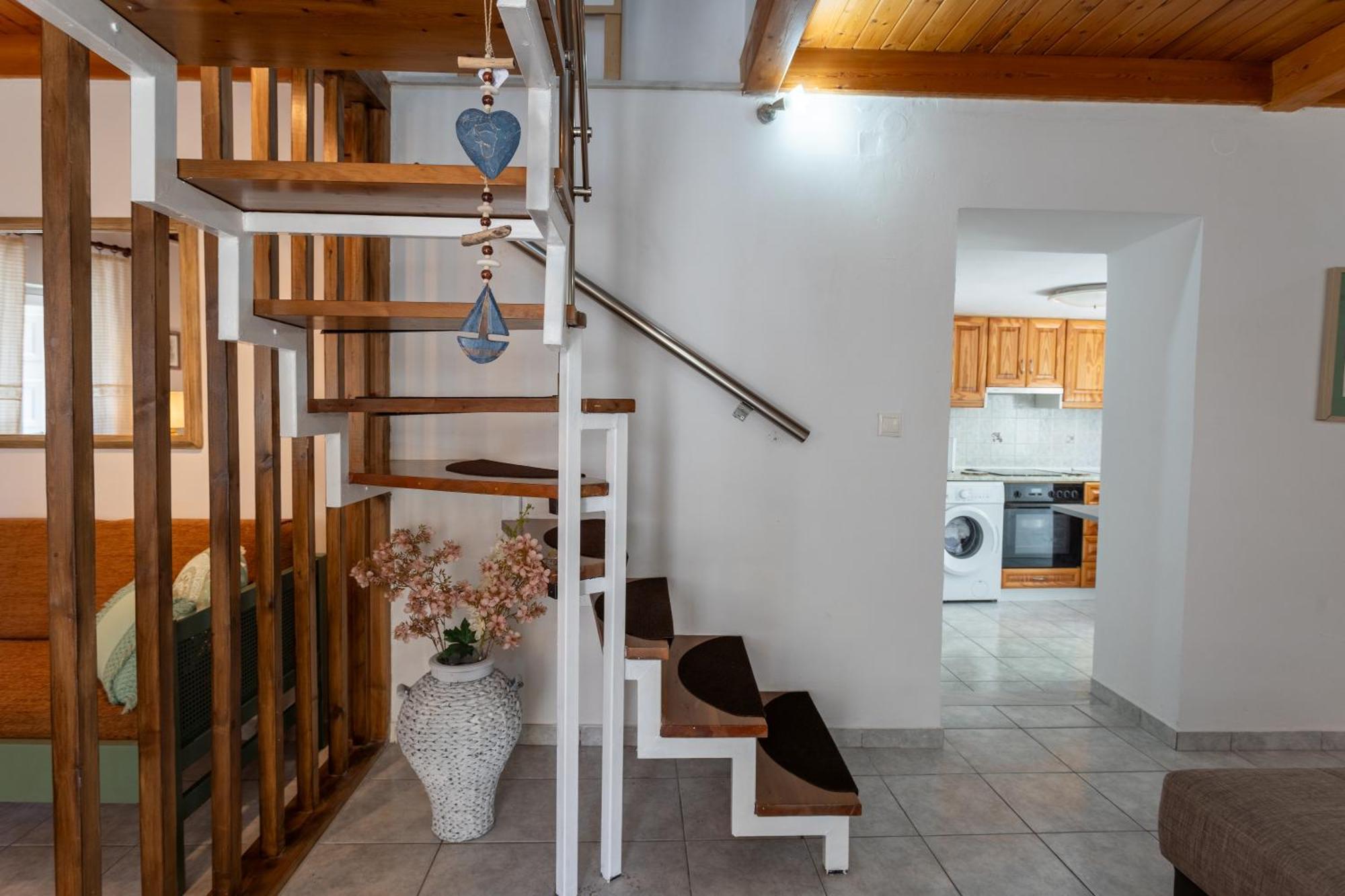 Spacious Home With Yard, Mytilene Lesvos المظهر الخارجي الصورة